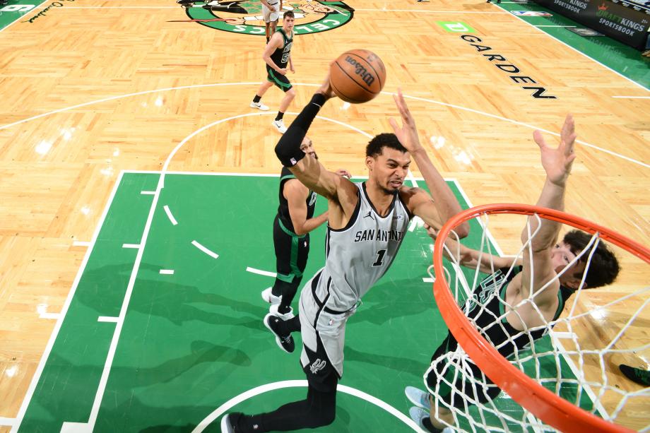 kaiyun体育-文班亚马21分布朗27分 马刺100-95险胜凯尔特人