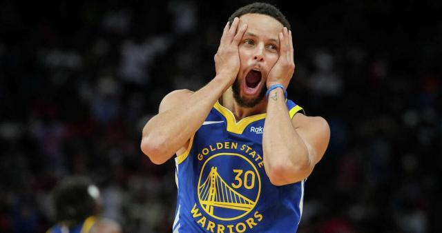 三分4连击&amp;戏耍狄龙 库里神奇表现致敬《小鬼当家》